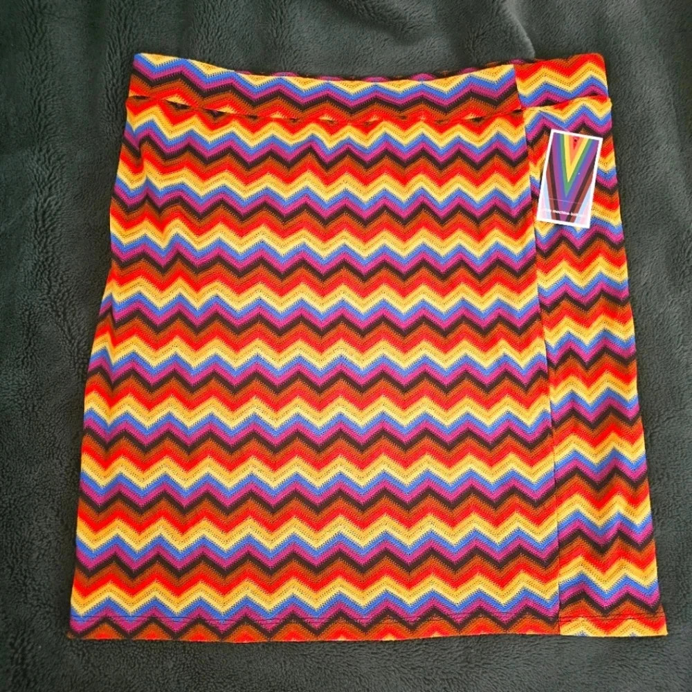 Pride colorful zigzag skirt nwt xl Bohemian
